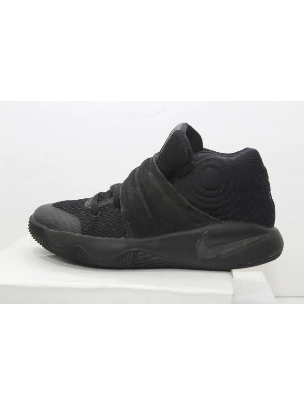 Nike Kyrie Irving 2 PS Black Preschool Kids Shoes 827280-008 Youth Size 12 C